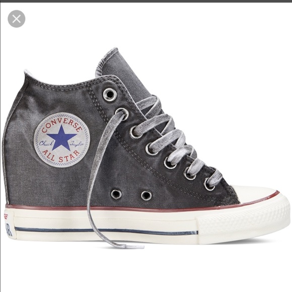 converse high tops womens size 9